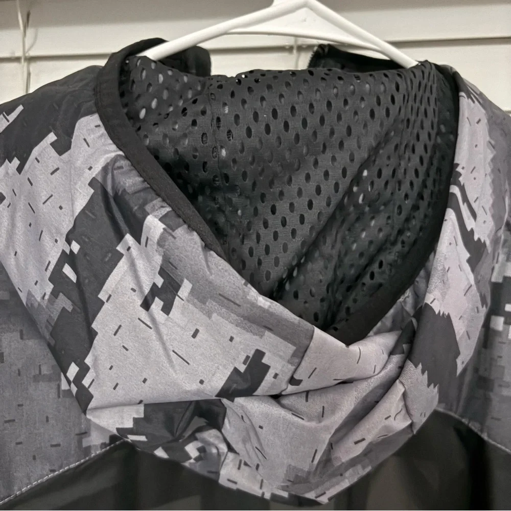 Adidas Black and Gray Camo Windbreaker NWT Size medium